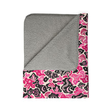 画像をギャラリービューアに読み込む, TRIPPY WITCHY MUSHROOM LIL BRUH GWOP® PINK CAMO 2026 FLEECE SHERPA BLANKET
