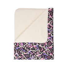 画像をギャラリービューアに読み込む, TRIPPY WITCHY MUSHROOM LIL BRUH GWOP® LAVENDER CAMO FLEECE SHERPA BLANKET 2026
